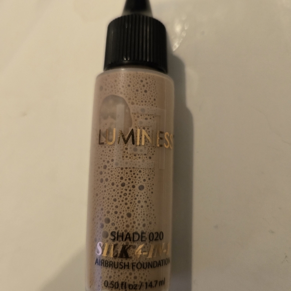 Luminess Other - Luminess Silk Airbrush Foundation Shade 020